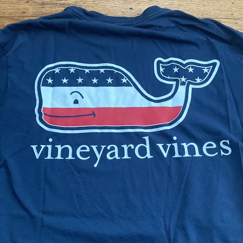 Vineyard Vines XS American Whale T shirt